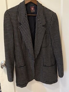 80s Vintage Anne Klein Blazer with Peak Lapel, Shoulder Pads. Wool.